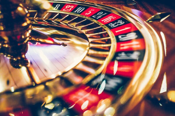 cuanwin777 Ikan Jackpot live dealer table with fishing game interface and multiple fish species displayed on screen